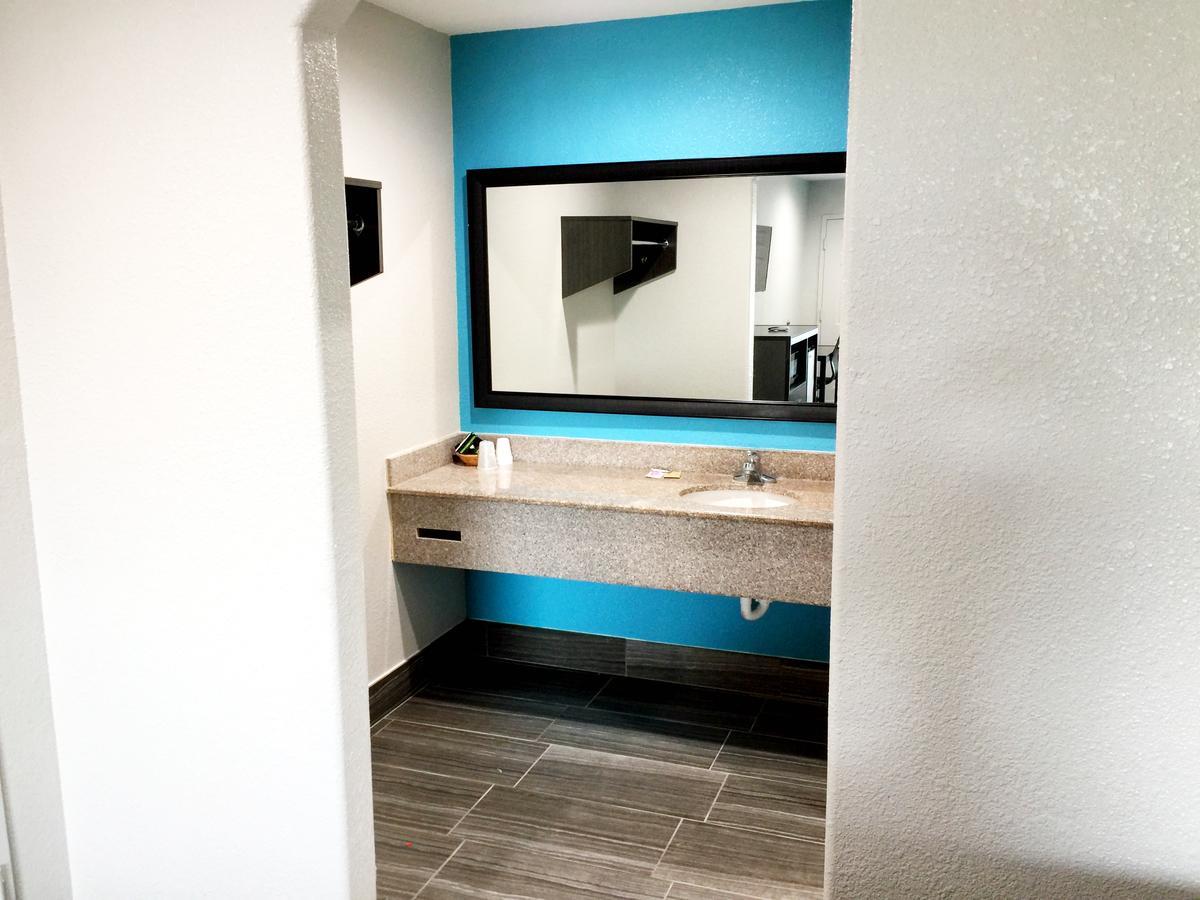 Americas Best Value Inn & Suites Mont Belvieu Houston Eldon Kültér fotó